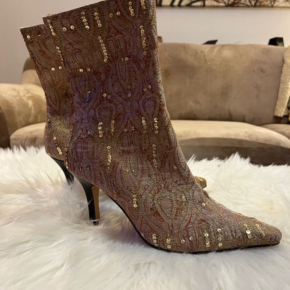 Y2K Gold and Cream Sequin Embroidered Heeled Boots - Picture 4 of 5